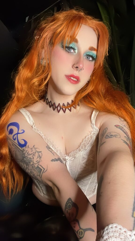 Genderqueer amateur porn performer Kit Kendal